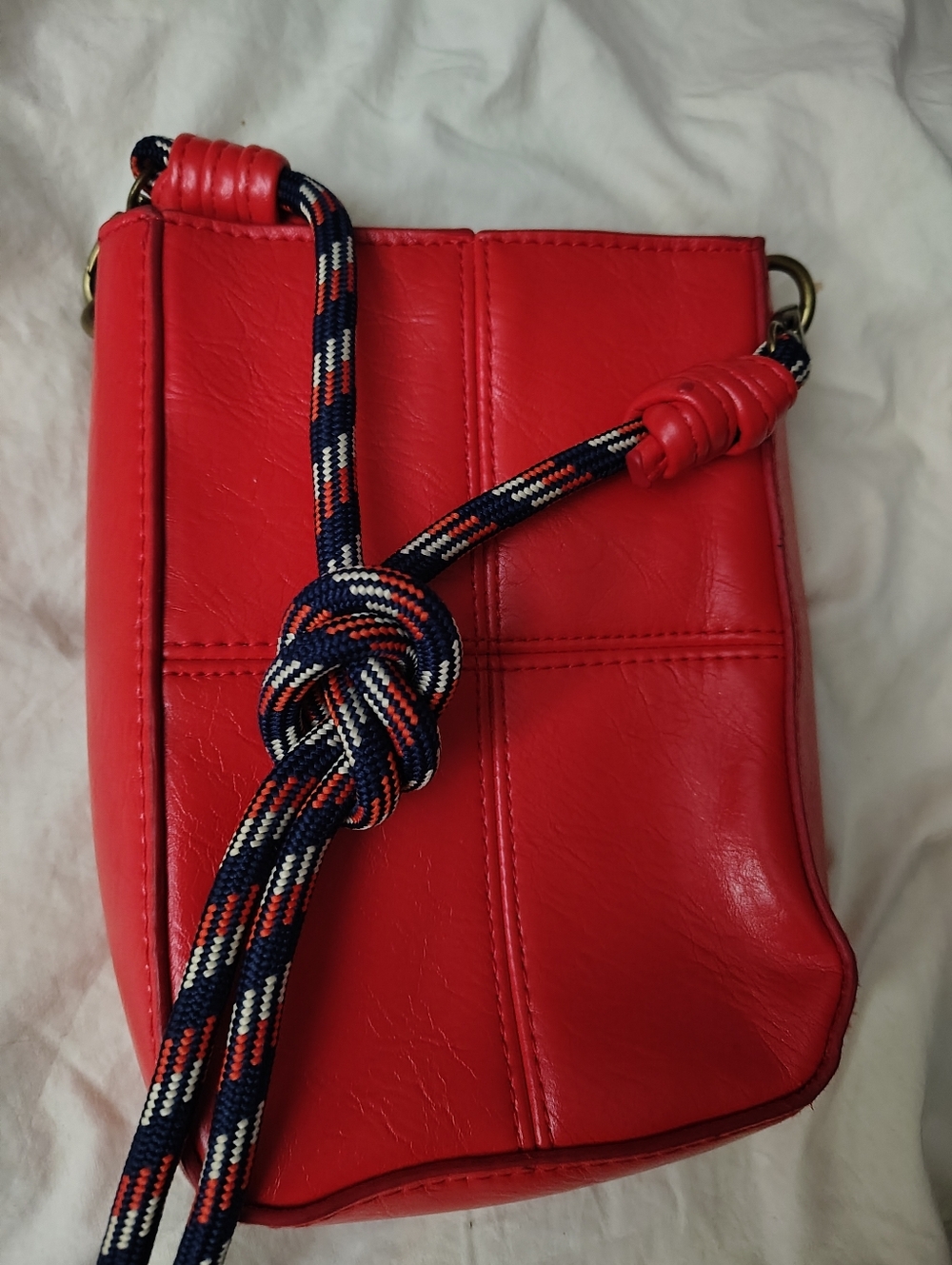 Universal Thread Crossbody - Picture 4 of 4